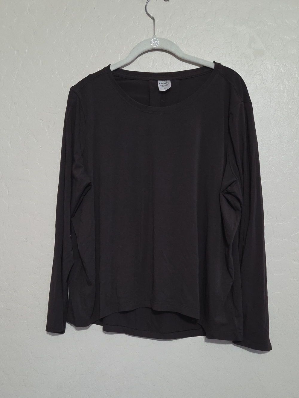 Athleta Charcoal Long-Sleeve Scoop Neck Tee